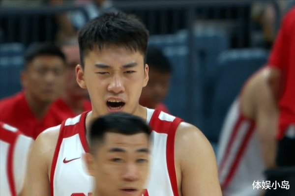 Đội bóng rổ nam Trung Quốc giành được 28 điểm, Zhao Rui ghi 3 điểm ba điểm, Hu Jinqiu ghi được 4 người chơi bằng hai chữ số